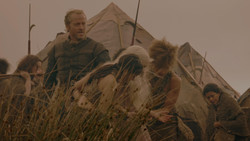 extant_GameOfThrones_1x02-TheKingsroad_0238