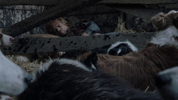 extant_GameOfThrones_1x02-TheKingsroad_0355