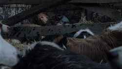 extant_GameOfThrones_1x02-TheKingsroad_0357