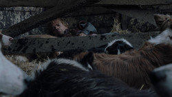 extant_GameOfThrones_1x02-TheKingsroad_0358