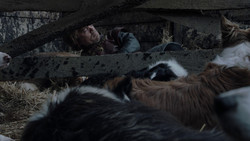 extant_GameOfThrones_1x02-TheKingsroad_0361