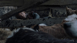 extant_GameOfThrones_1x02-TheKingsroad_0365