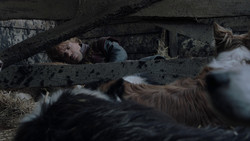 extant_GameOfThrones_1x02-TheKingsroad_0366