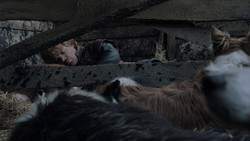 extant_GameOfThrones_1x02-TheKingsroad_0367