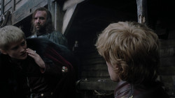extant_GameOfThrones_1x02-TheKingsroad_0435