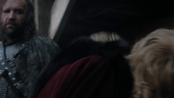 extant_GameOfThrones_1x02-TheKingsroad_0442