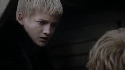 extant_GameOfThrones_1x02-TheKingsroad_0450