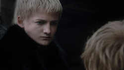 extant_GameOfThrones_1x02-TheKingsroad_0468