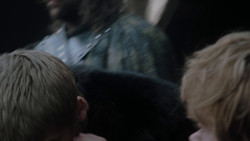 extant_GameOfThrones_1x02-TheKingsroad_0471