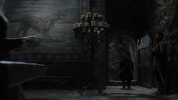 extant_GameOfThrones_1x02-TheKingsroad_0524