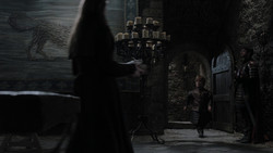 extant_GameOfThrones_1x02-TheKingsroad_0525