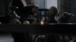 extant_GameOfThrones_1x02-TheKingsroad_0535