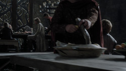 extant_GameOfThrones_1x02-TheKingsroad_0538