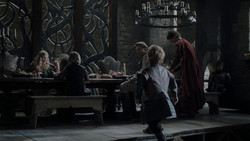 extant_GameOfThrones_1x02-TheKingsroad_0543