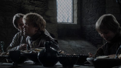 extant_GameOfThrones_1x02-TheKingsroad_0555