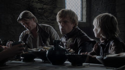 extant_GameOfThrones_1x02-TheKingsroad_0641