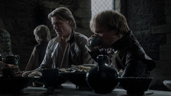 extant_GameOfThrones_1x02-TheKingsroad_0695