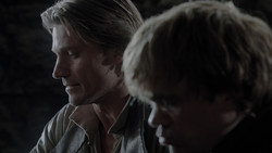extant_GameOfThrones_1x02-TheKingsroad_0705