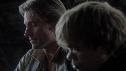 extant_GameOfThrones_1x02-TheKingsroad_0706