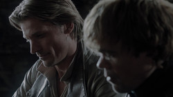extant_GameOfThrones_1x02-TheKingsroad_0726