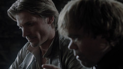extant_GameOfThrones_1x02-TheKingsroad_0728