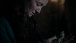 extant_GameOfThrones_1x02-TheKingsroad_0770