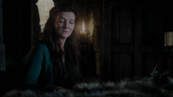extant_GameOfThrones_1x02-TheKingsroad_0986