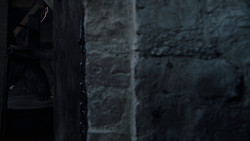 extant_GameOfThrones_1x02-TheKingsroad_1026