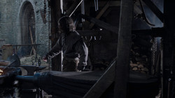 extant_GameOfThrones_1x02-TheKingsroad_1034