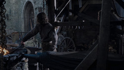 extant_GameOfThrones_1x02-TheKingsroad_1035