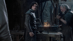 extant_GameOfThrones_1x02-TheKingsroad_1064