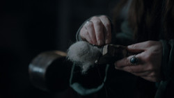 extant_GameOfThrones_1x02-TheKingsroad_1464