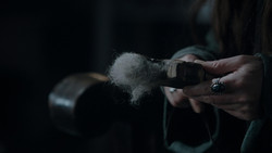 extant_GameOfThrones_1x02-TheKingsroad_1466