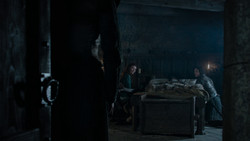 extant_GameOfThrones_1x02-TheKingsroad_1632