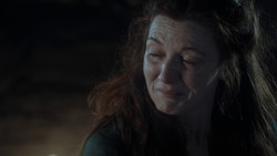 extant_GameOfThrones_1x02-TheKingsroad_1859