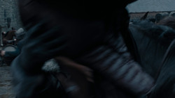 extant_GameOfThrones_1x02-TheKingsroad_1900