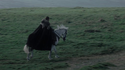 extant_GameOfThrones_1x02-TheKingsroad_2103