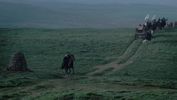 extant_GameOfThrones_1x02-TheKingsroad_2123