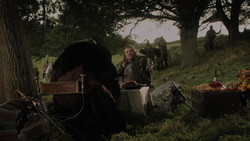 extant_GameOfThrones_1x02-TheKingsroad_2177
