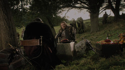 extant_GameOfThrones_1x02-TheKingsroad_2180
