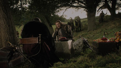 extant_GameOfThrones_1x02-TheKingsroad_2181