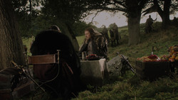 extant_GameOfThrones_1x02-TheKingsroad_2183