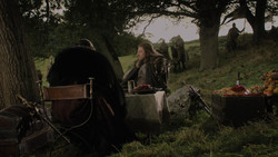 extant_GameOfThrones_1x02-TheKingsroad_2184