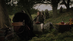 extant_GameOfThrones_1x02-TheKingsroad_2185