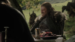 extant_GameOfThrones_1x02-TheKingsroad_2256