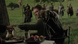 extant_GameOfThrones_1x02-TheKingsroad_2356