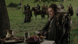 extant_GameOfThrones_1x02-TheKingsroad_2358