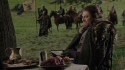extant_GameOfThrones_1x02-TheKingsroad_2365