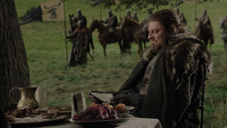 extant_GameOfThrones_1x02-TheKingsroad_2366