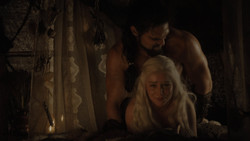 extant_GameOfThrones_1x02-TheKingsroad_2563